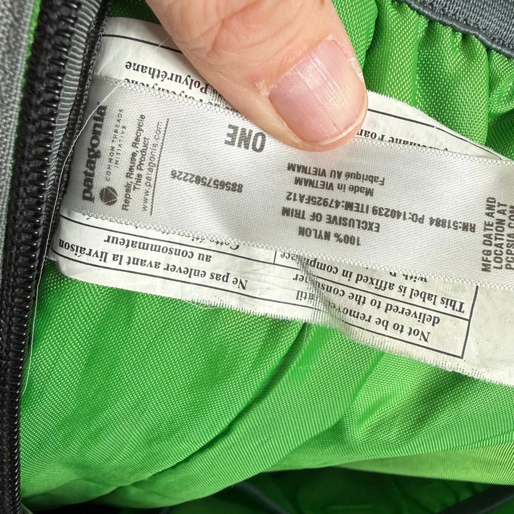 Patagonia Chacabuco 32L Backpack OS Grey Green Gorpcore Hiking Daypack